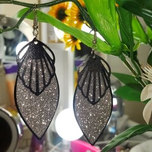Handmade Earrings very beautiful color black